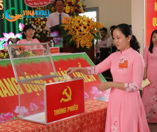 Hòm phiếu đại hội đảng