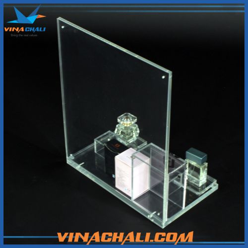 kệ mica trưng bày nước hoa