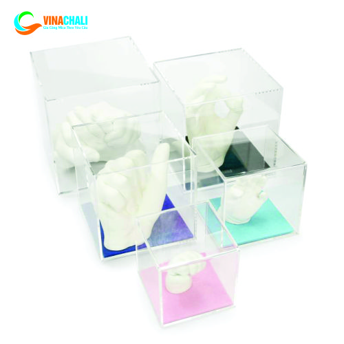 Hộp mica đựng đồ dùng