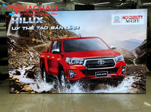 Hộp đèn không viền cho showrom ô tô