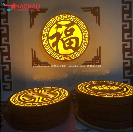 Đèn Thờ Hào Quang Chữ Phúc