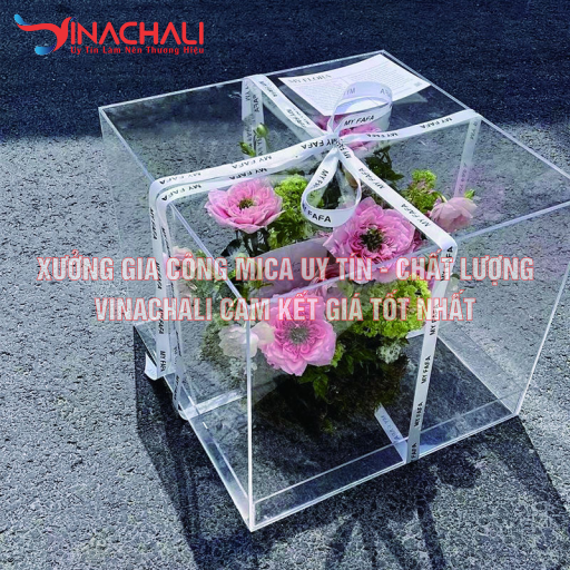 Hộp mica đựng hoa làm quà tặng, trang trí
